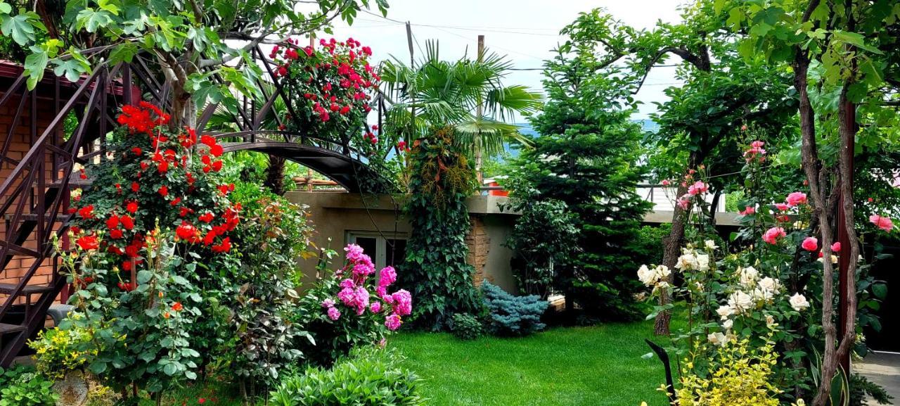 Green Garden Tbilisi Exterior photo